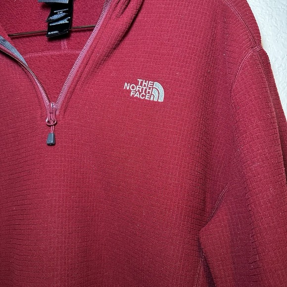 The North Face Men's Large Quarter Zip Pullover Red Textured Fleece Outdoor Hike - Picture 4 of 6